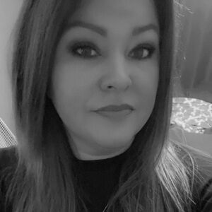 Meet your Posher, Kristi.